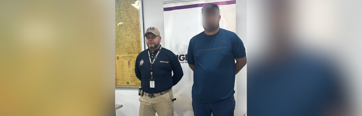 Ciudadano panameño con circular roja de Interpol, capturado en Medellín. /FOTO: CORTESÍA MIGRACIÓN COLOMBIA