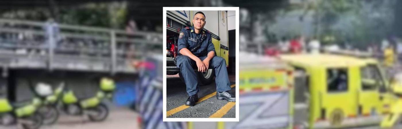El socorrista de 34 años llevaba 16 años en el Cuerpo de Bomberos Medellín. FOTOS: TOMADA DE CHISME FRESCO PAISA#2 (FONDO) Y CORTESÍA X @FICOGUTIERREZ (DETALLE VÍCTIMA)