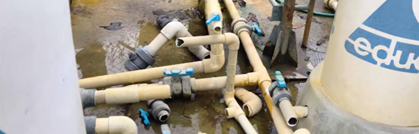 Así habían dejado la tubería de la planta. FOTO: TOMADA DE TELEMEDELLÍN