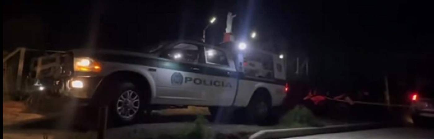 Levantamiento de los cuerpos en la vereda Altos del Mercado, Marinilla (Oriente antioqueño). FOTO: CORTESÍA DEPARTAMENTO DE POLICÍA ANTIOQUIA