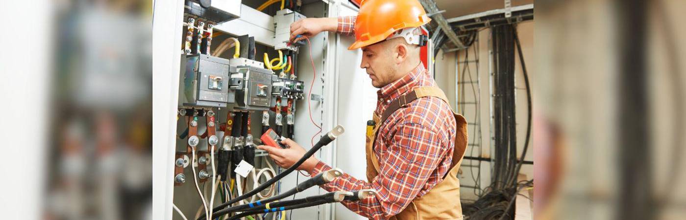 Para este lunes 25 de agosto Q’hubo trae estas vacantes para las personas interesadas en el sector de electricidad en Antioquia. / FOTO: CANVA 