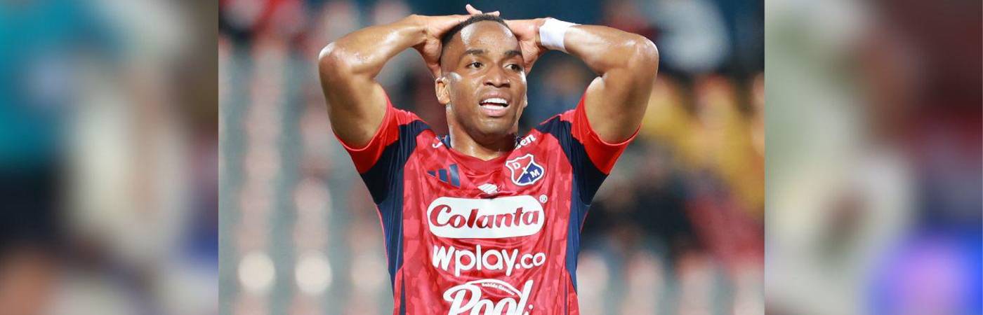 La reacción de Hayen Palacios es la que mejor resume el juego del DIM ante Pereira. Se salvó la noche, pero sigue en deuda. FOTO: MANUEL SALDARRIAGA.