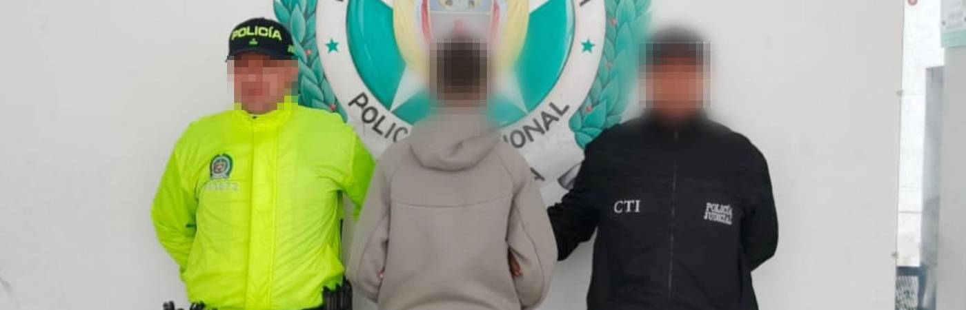 Adolescente es señalado como presunto responsable de coordinar el crimen de la periodista y su hermana. / FOTO: CORTESÍA FISCALÍA