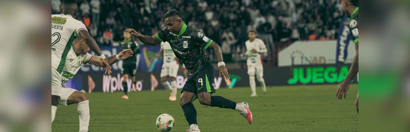 Los goleadores verdes, como Alfredo Morelos, no aparecieron en Manizales para darle la vuelta al marcador. FOTO: CORTESÍA NACIONAL