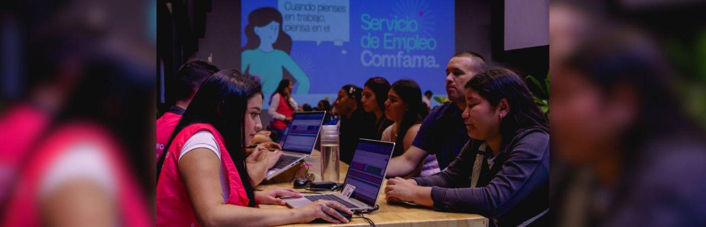 Aproveche esta jornada de empleo para que aplique a las vacantes que están disponibles en la caja de compensación. Son 16 empresas las que estarán ofertando sus cargos disponibles / FOTO: CORTESÍA COMFAMA
