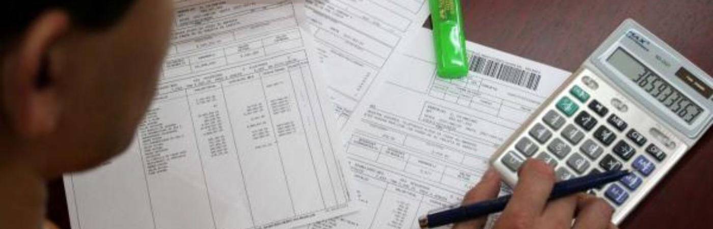 Los efectos se hacen inmediatos también en el cobro del IVA de algunos rubros. FOTO: ARCHIVO - JUAN FERNANDO CANO