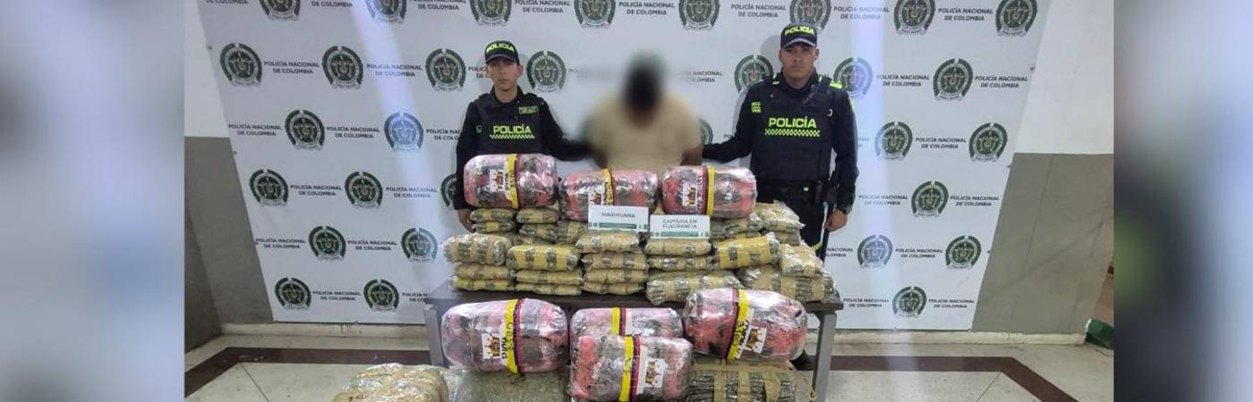 Lo cogieron manejando un carro con más de 200 kilos de marihuana escondidos