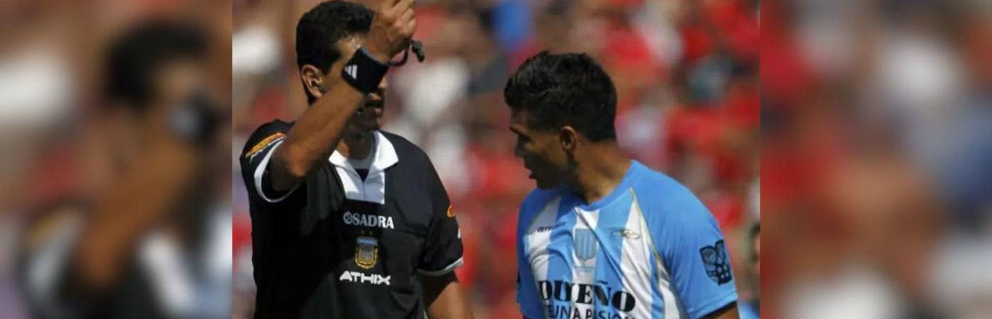 La expulsión de Teófilo Gutiérrez ante Independiente de Avellaneda en abril de 2012 fue el detonante para la fuerte pelea entre el barranquillero y el argentino Sebastián Saja. /FOTO: X @depoweb