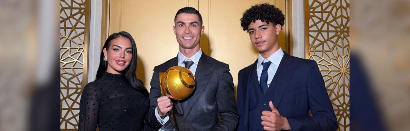 La modelo Georgina Rodríguez, junto a su pareja Cristiano Ronaldo, y el hijo de él, Cristiano Jr. FOTO: TOMADA DE INSTAGRAM @georginagia