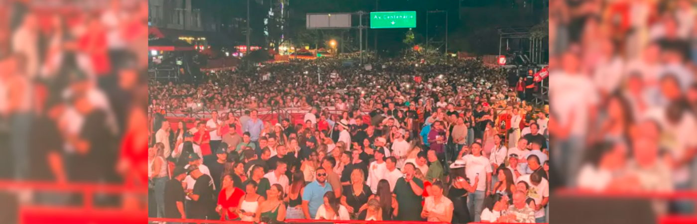 Tablados en Medellín durante la Feria de las Flores. / FOTO: MANUEL SALDARRIAGA