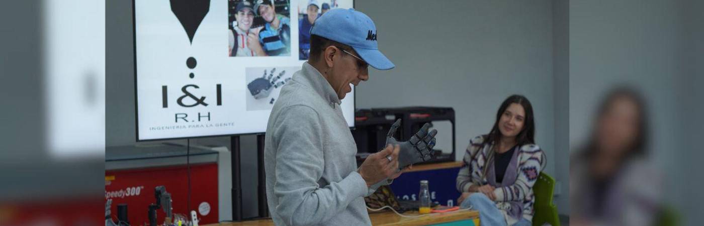 5 de los emprendimientos seleccionados se convertirán en embajadores de la innovación de la ciudad ante el mundo. / FOTO: CORTESÍA ALCALDÍA DE MEDELLÍN