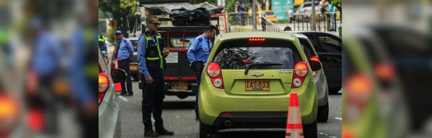 Controles de la Secretaría de Movilidad en Medellín. / FOTO: ARCHIVO – ANDRÉS CAMILO SUÁREZ