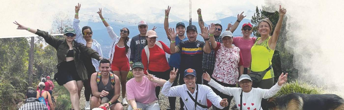 En este grupo, con personas de Barranquilla, Pasto, Ibagué y Medallo, Q’HUBO llegó hasta el mirador. FOTO: JAIDER ESCOBAR