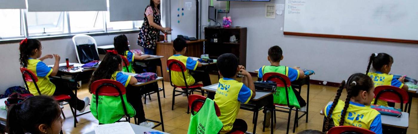 Referencia estudiantes recibiendo clases. FOTO: JULIO HERRERA