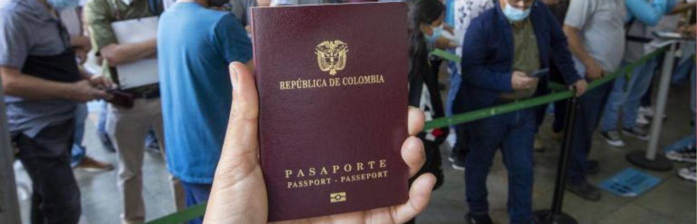 El impuesto de timbre para los pasaportes se actualiza cada tres años. FOTO: ARCHIVO - EDWIN BUSTAMANTE