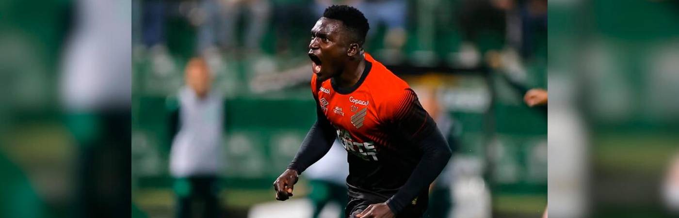 Kevin Viveros en mitad de año salió de Atlético Nacional para Athletico Paranaense. FOTO: INSTAGRAM @kevinviveros9