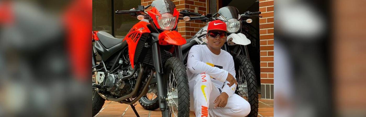 Arias usaba sus redes sociales para mostrar sus lujos y hasta fotos con famosos. FOTO: 