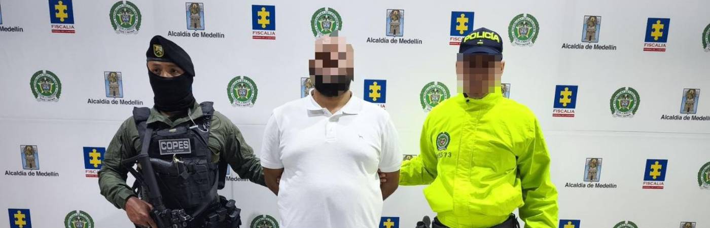 Durante el operativo fueron incautadas varias armas y celulares. FOTO: POLICÍA