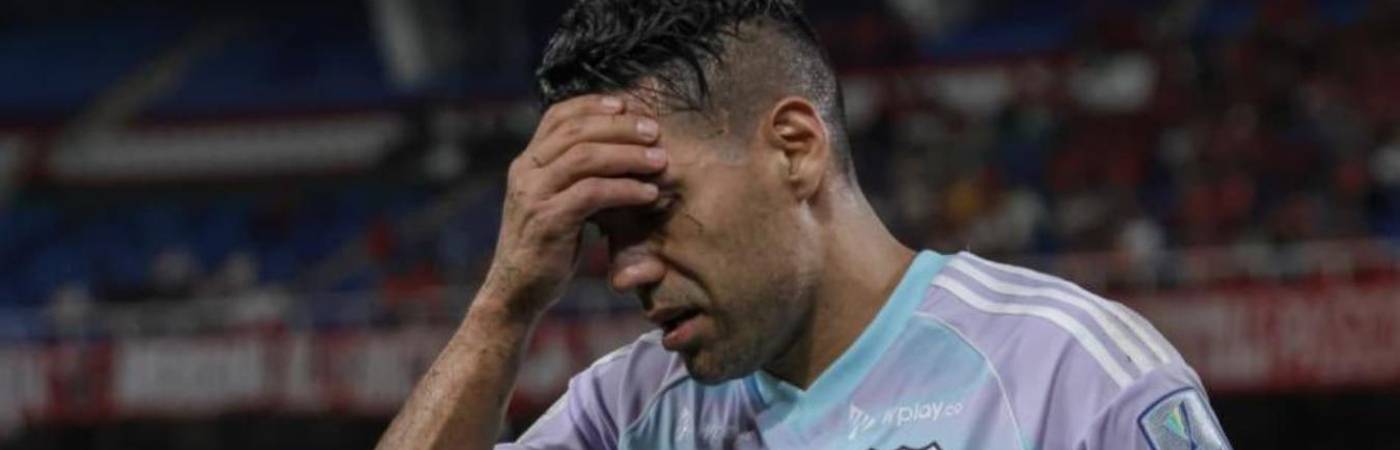 Falcao García tras sufrir el golpe. FOTO: TOMADA DE X @CESARALO