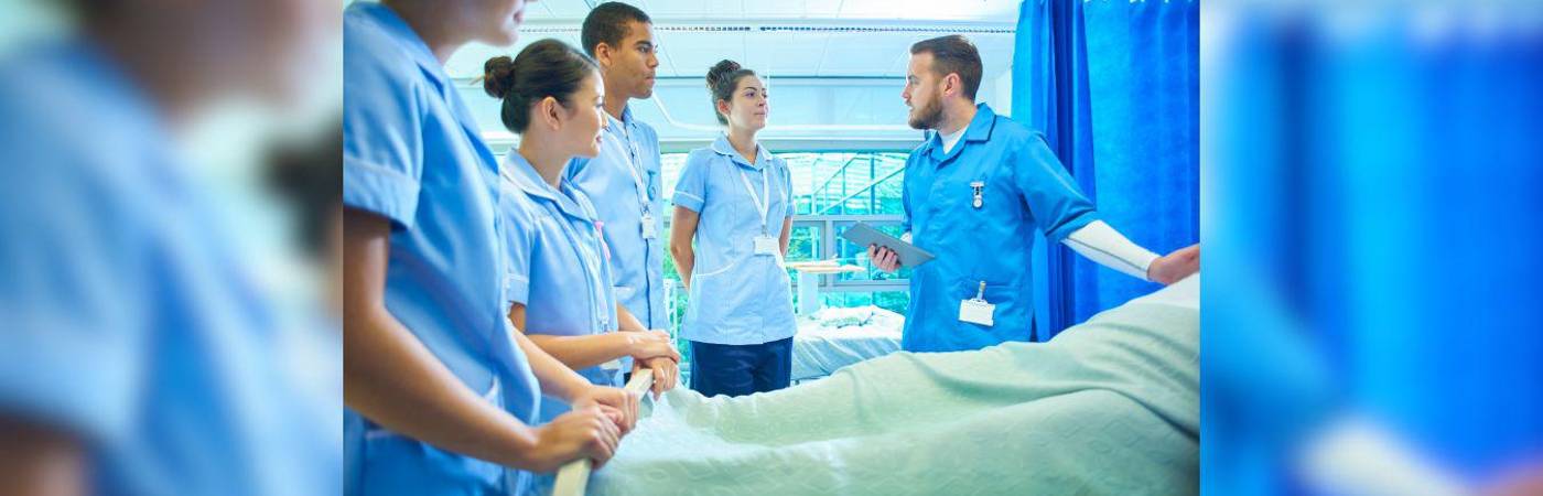 Esta convocatoria es una buena oportunidad para los enfermeros que quieren vivir en el exterior. / FOTO: CANVA