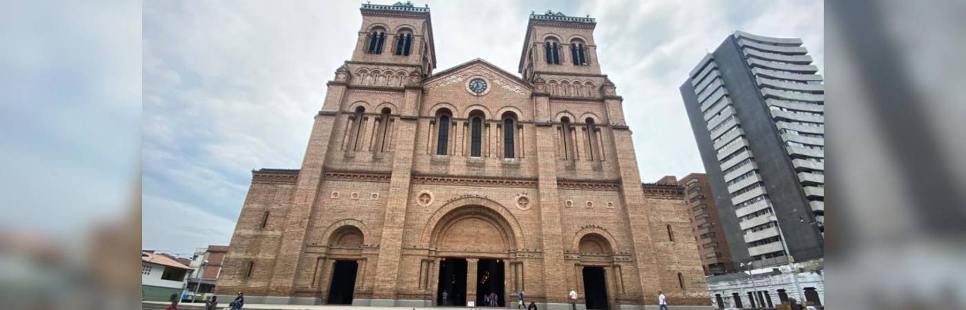¿Se están fumando la iglesia? No paran las ‘peladuras’ de los ladrillos en la Metropolitana 
