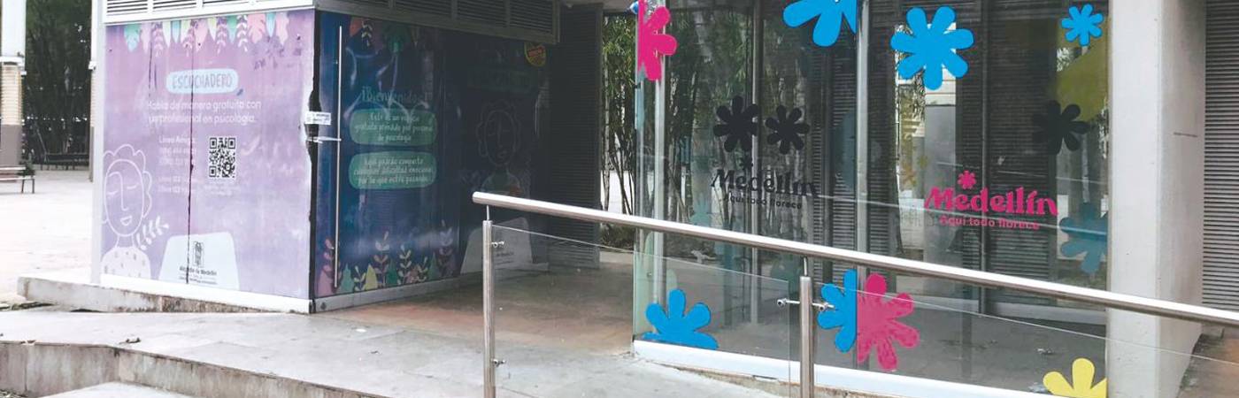 Este es el escuchadero del parque de Las Luces que fue abandonado por la Administración Distrital desde hace más de 10 meses. FOTO: LAURA ROSA JIMÉNEZ VALENCIA