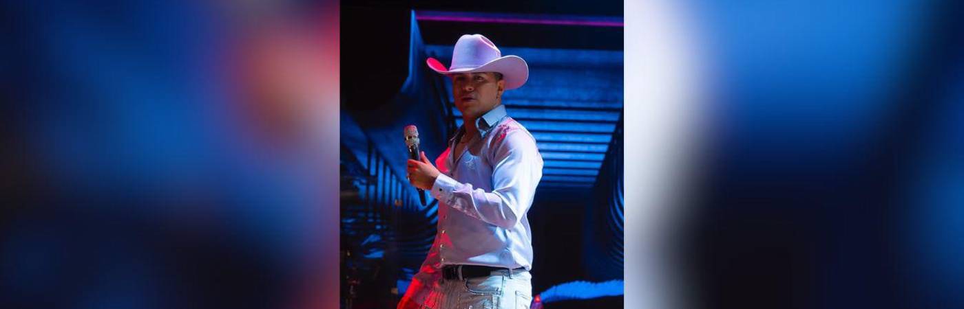 El elemento robado fue tomado del bus del cantante, que estaba estacionado. FOTO: INSTAGRAM @YEISON_JIMENEZ