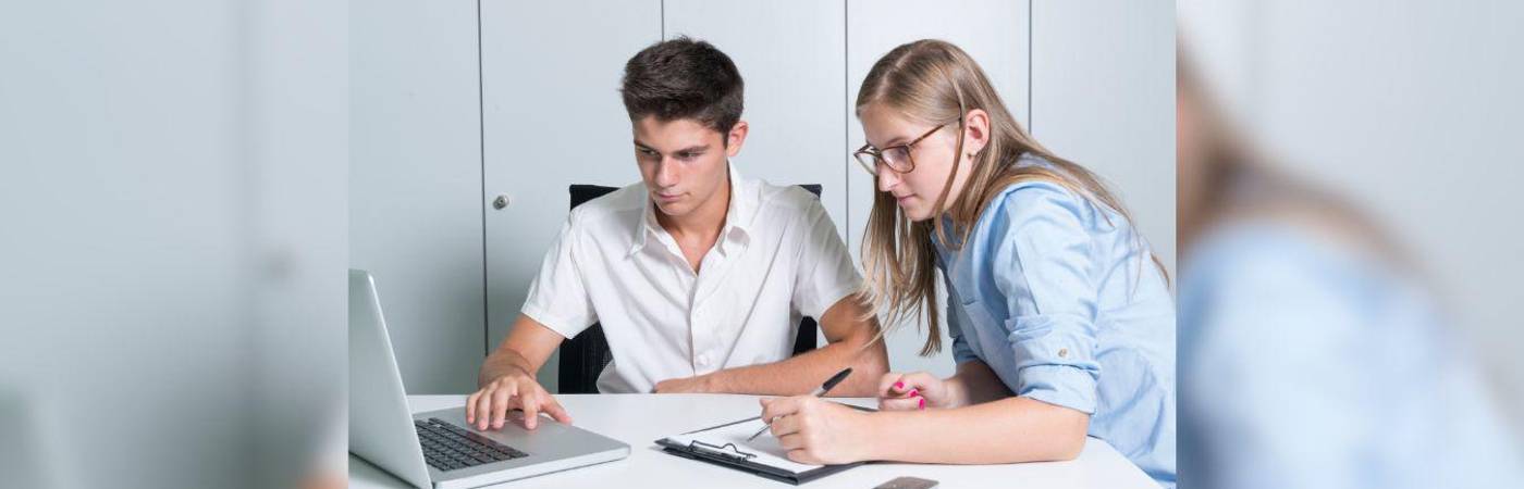 Revise bien los errores que en este artículo se mencionan para que no los cometa y la búsqueda de su primer empleo sea más efectiva. / FOTO: CANVA