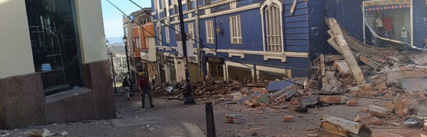 Primeros balances: terremoto deja decenas de muertos en cinco regiones