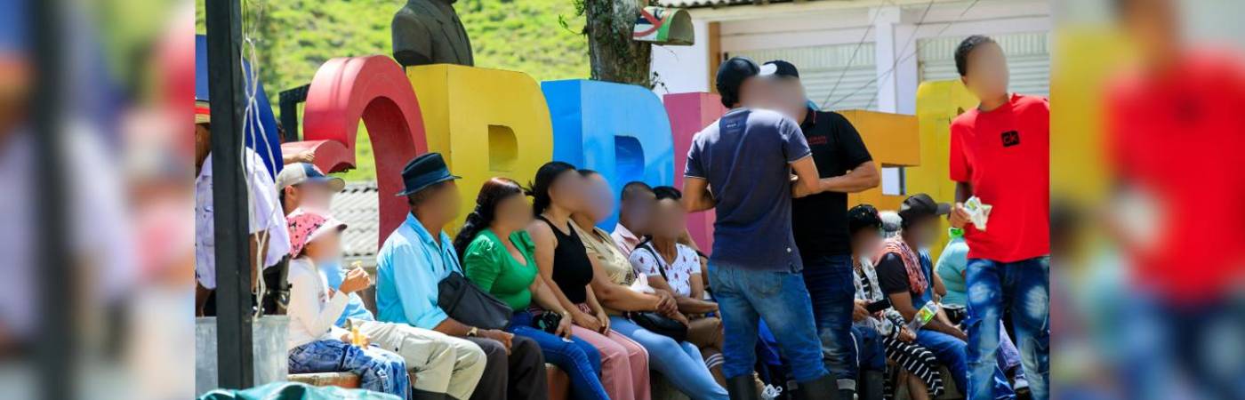 Las familias están en el casco urbano de Briceño recibiendo acompañamiento de las autoridades. FOTO: ARCHHIVO - CAMILO SUÁREZ