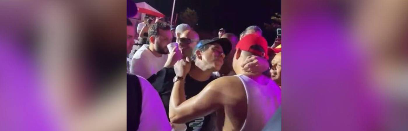 Un abrazo y un par de besos en la mejilla bastaron para que los chistes aparecieran en redes sociales. FOTO: CAPTURA DE VIDEO FACEBOOK SOLEDAD 24 HORAS