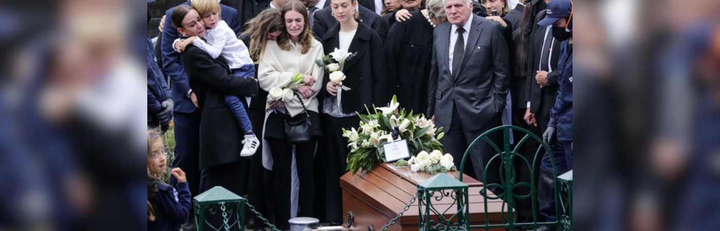 Último adiós a Miguel Uribe Turbay en el Cementerio Central de Bogotá. /FOTO: COLPRENSA