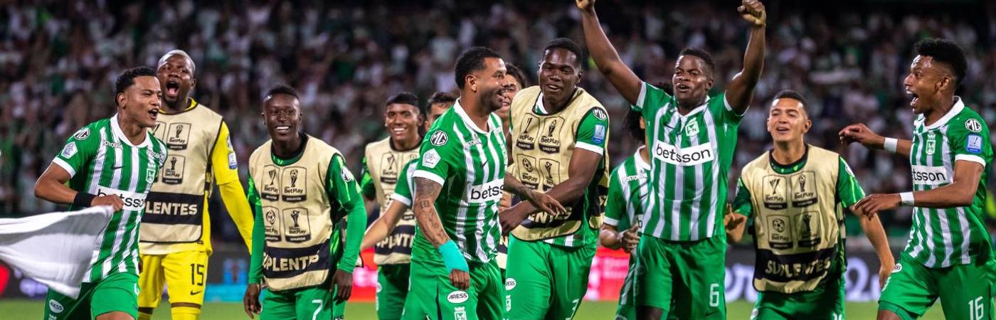 Jugadores de Atlético Nacional celebrando el paso a la fina de Liga. FOTO: JUAN ANTONIO SÁNCHEZ