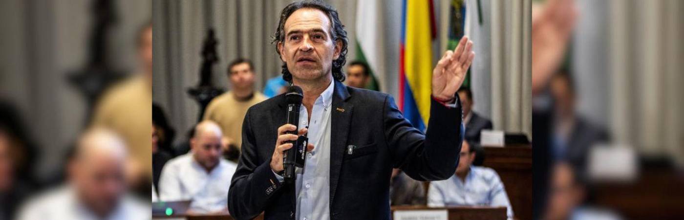 Explicó que va a exponer el caso a Luz Adriana Camargo, la fiscal general. FOTO: JULIO CÉSAR HERRERA