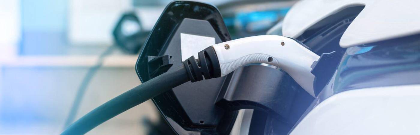 Evite dejar el carro al sol con la batería al 100 %. FOTO: MAGNIFIC