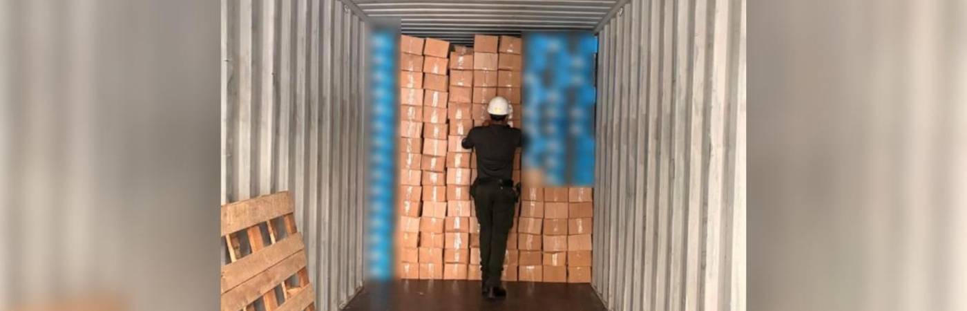 La droga fue encontrada en un contenedor que iba a salir del país. FOTO: POLICÍA NACIONAL