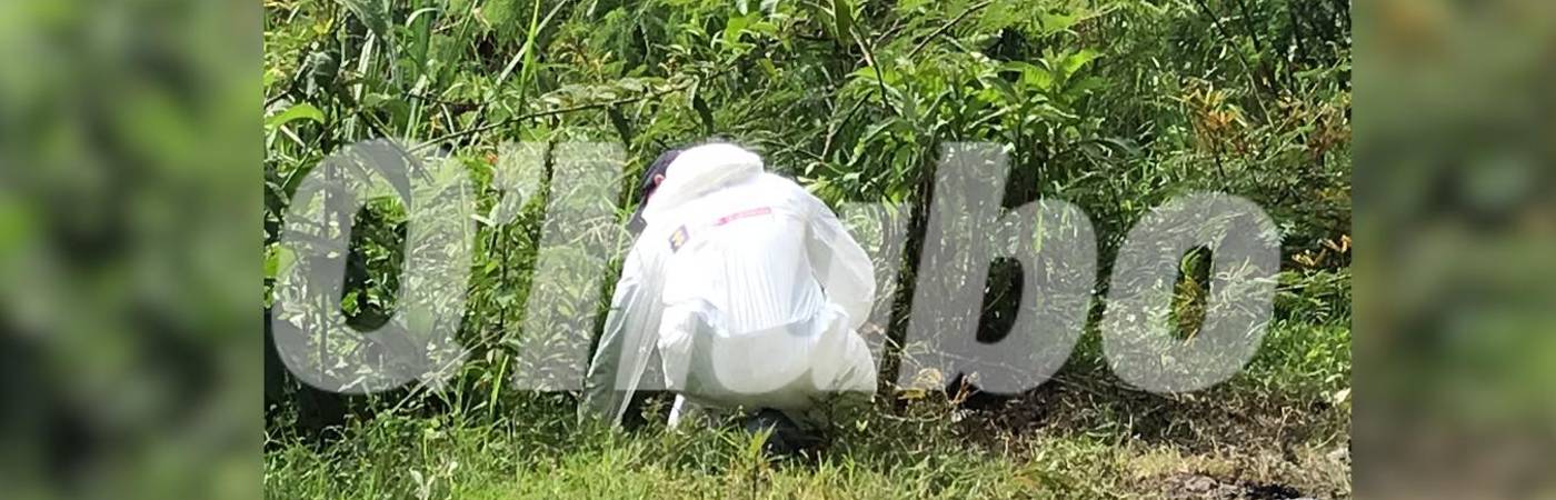 Peritos judiciales del CTI de la Fiscalía se encargaron de la inspección técnica a los cadáveres. /FOTO: LAURA ROSA JIMÉNEZ VALENCIA