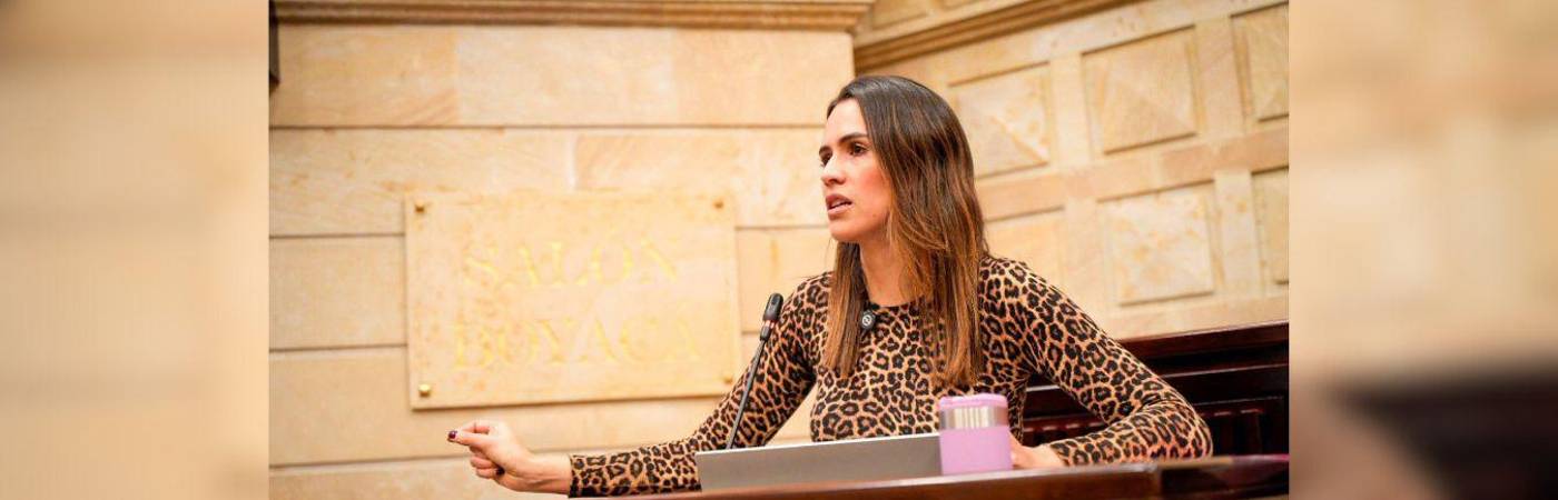 25 millones recibió la representante del Pacto Histórico del mismo contribuyente de Carolina Corcho. FOTO: X @MAFECARRASCAL
