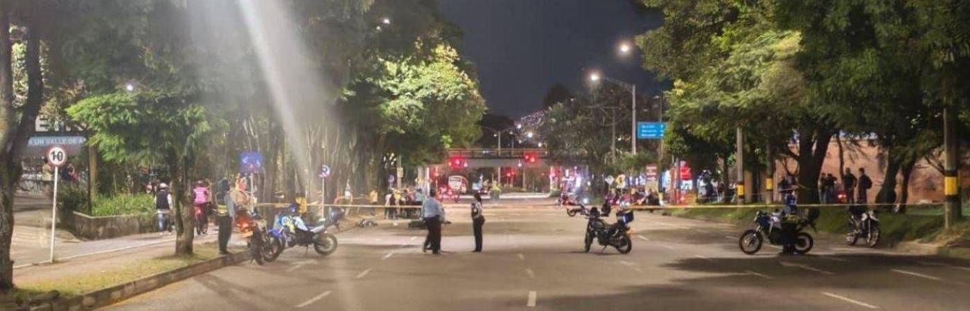 Usuarios en redes sociales culpan a errores en la sincronización de los semáforos. FOTO: FACEBOOK MEDELLÍN OSCURA