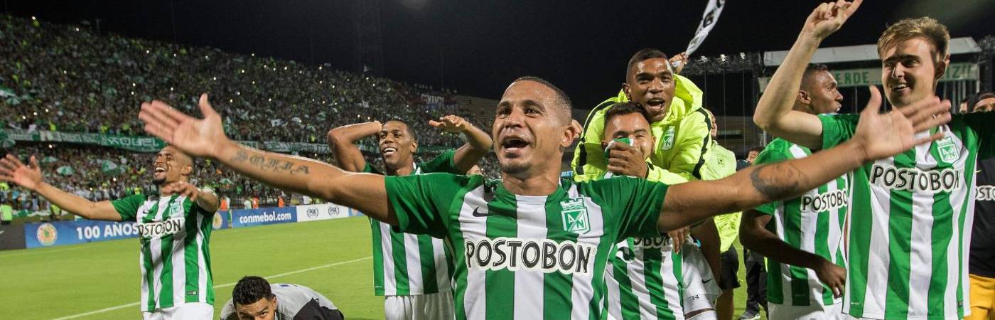 De izquierda a derecha: Farid Díaz, Orlando Berrío, Macnelly Torres, Juan Pablo Nieto, Elkin Blanco, Roderick Miller y Ezequiel Rescaldani. Atlético Nacional campeón Copa Libertadores 2016. FOTO: RÓBINSON SÁENZ