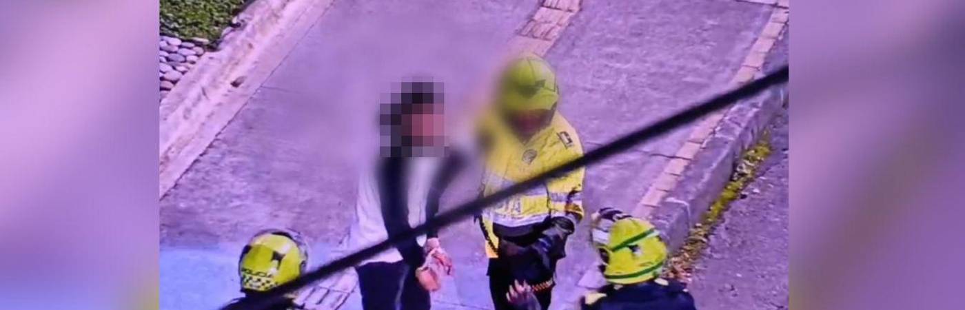 Hombre capturado en El Poblado. FOTO: POLICÍA 