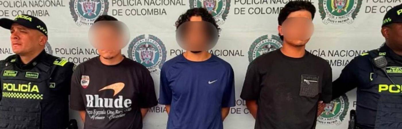 Los sujetos fueron entregados a la Fiscalía y judicializados por el delito de hurto. FOTO: CORTESÍA ALCALDÍA DE RIONEGRO