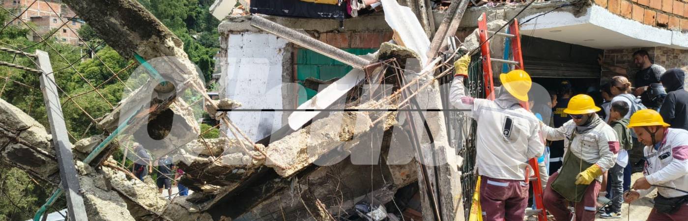 Colapso de techo en Manrique. FOTO: JULIO HERRERA