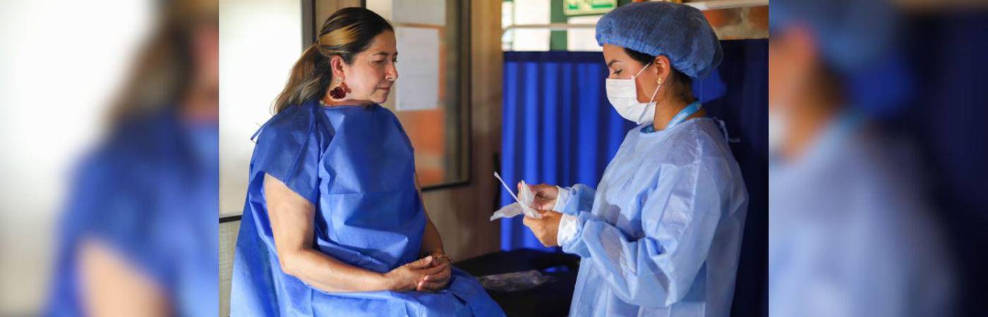 En lo que va de este 2025, se han adelantado 28.537 acciones para la detección temprana de cáncer de seno en las mujeres de Medellín. / FOTO: CORTESÍA ALCALDÍA DE MEDELLÍN