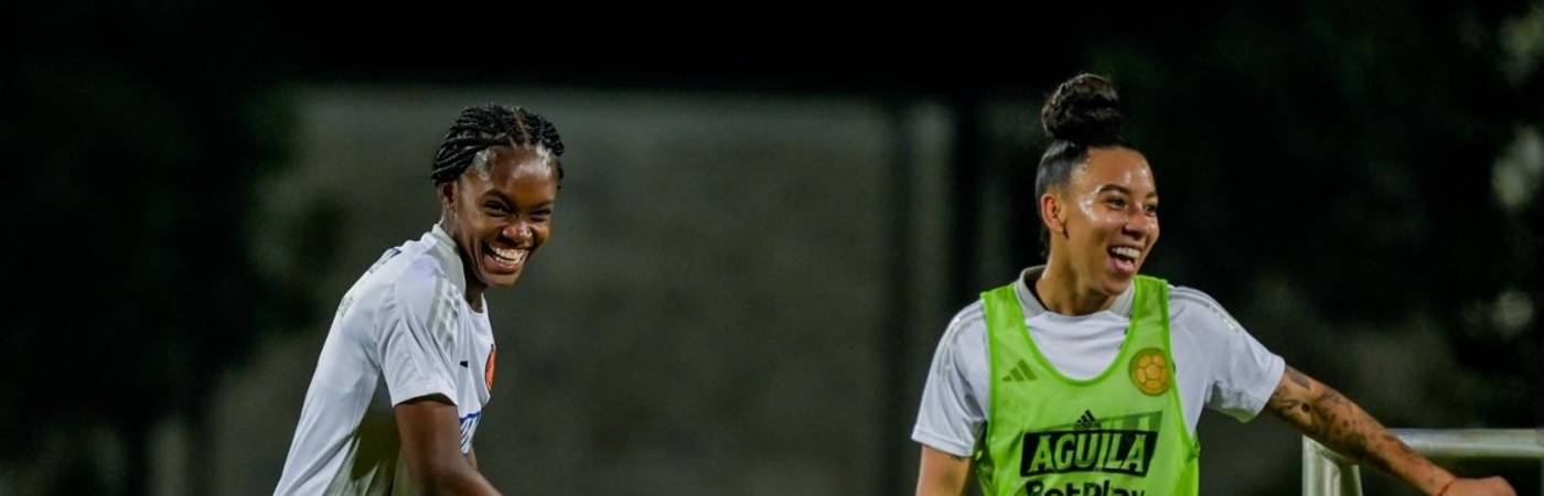 Linda Caicedo (izq.) y Wendy Bonilla (der.). / FOTO: FCF