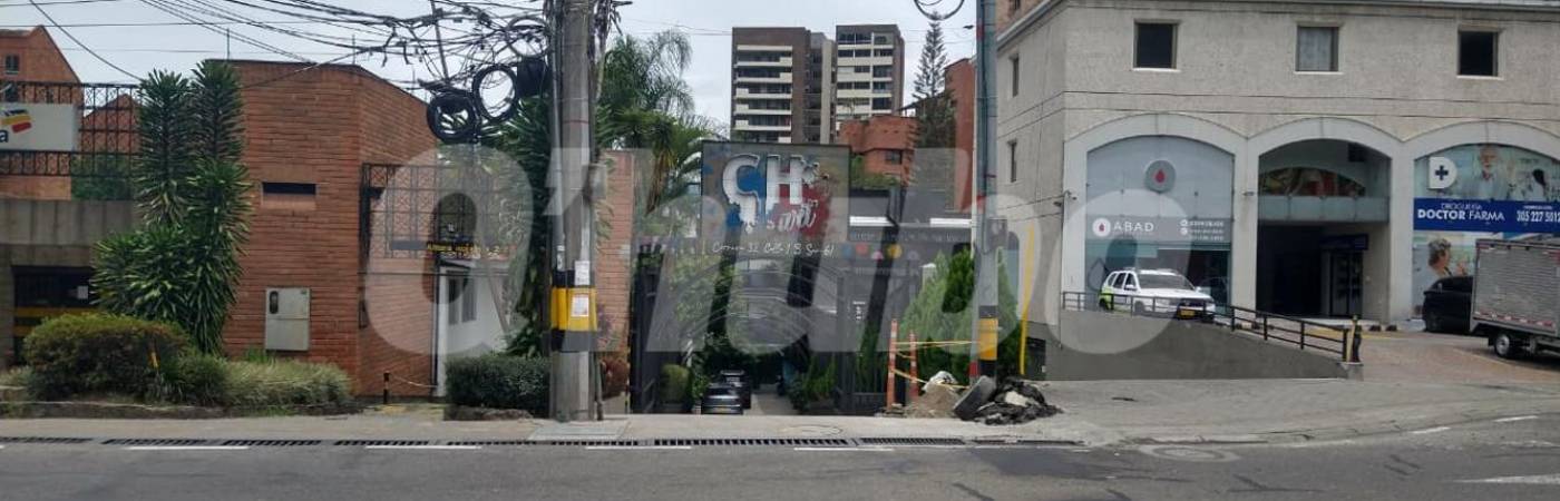 En este edificio de El Poblado encontraron sin vida al extranjero. FOTO: GUILLERMO LEÓN OSPINA MUÑOZ