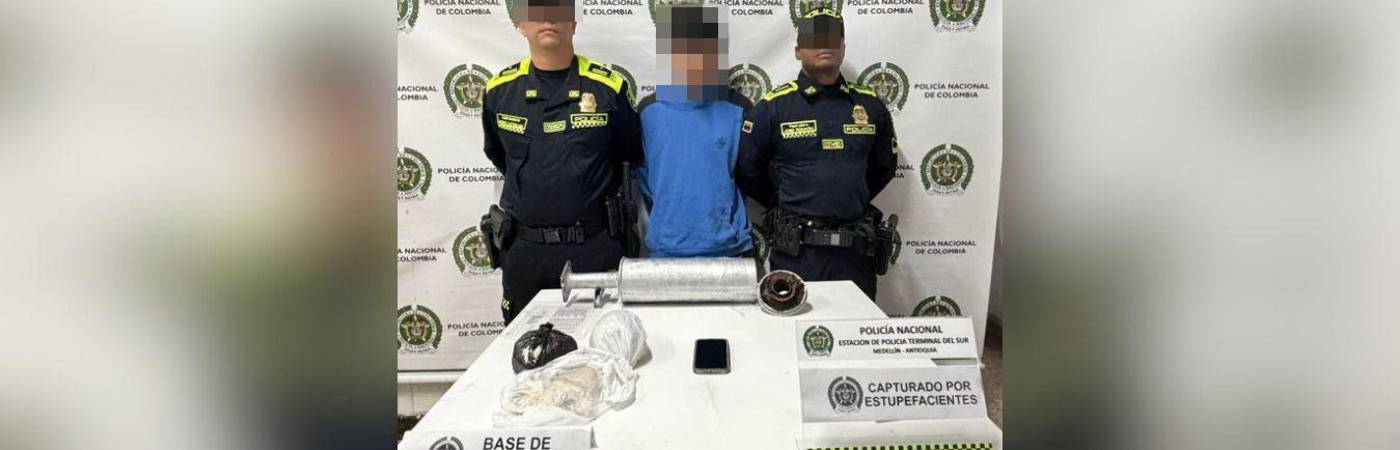 Hombre capturado en la Terminal del Sur. FOTO: POLICÍA NACIONAL