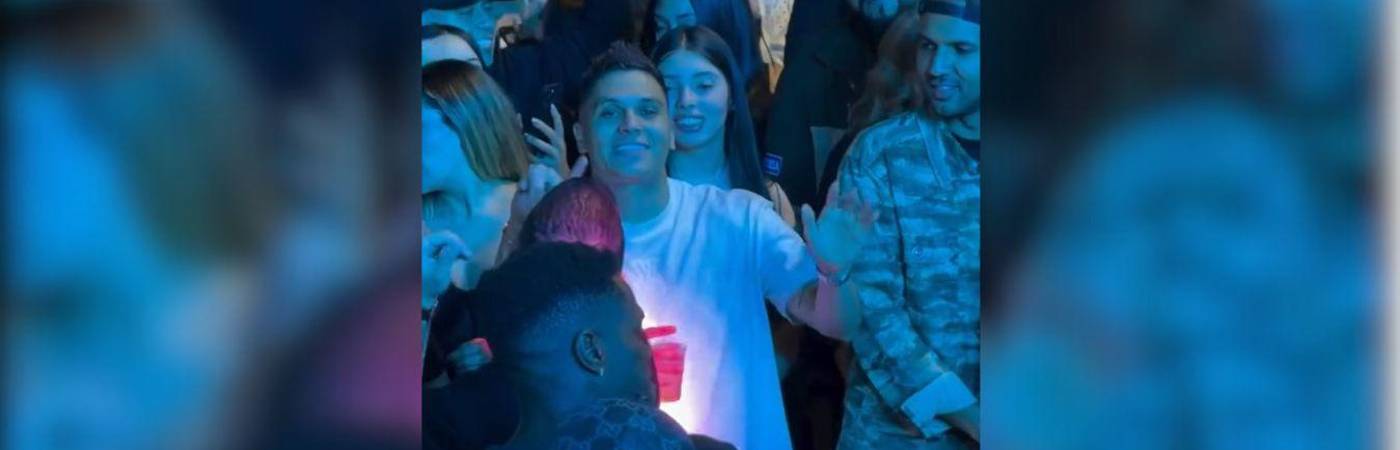 Juan Fernando Quintero juega actualmente con el River Plate de Argentina y se encuentra de vacaciones en Medellín. FOTO: CAPTURA DE VIDEO DE LUIS MIGUEL FUENTES