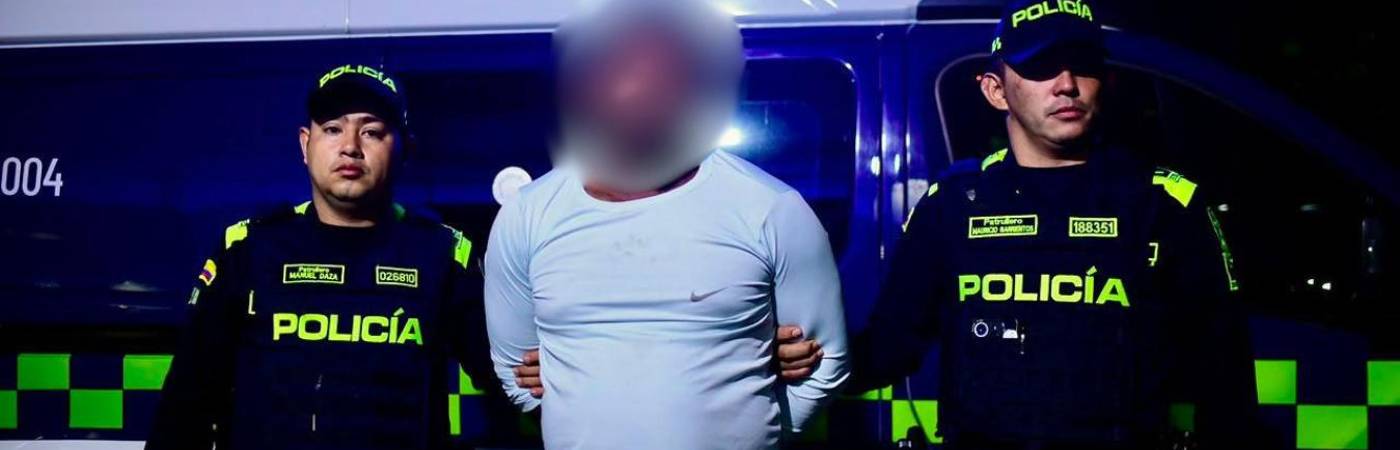 El hombre fue capturado en la comuna 10 - La Candelaria. FOTO: CORTESÍA POLICÍA METROPOLITANA 