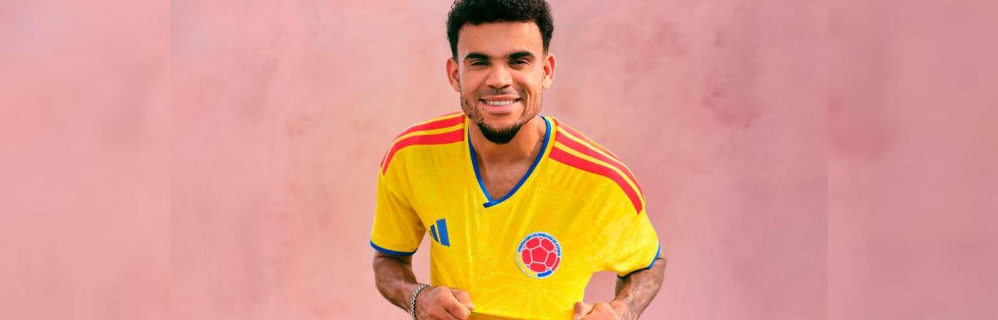 Luis Díaz fue el modelo de la nueva camiseta de la Selección Colombia para el Mundial de 2026. /FOTO: FCF